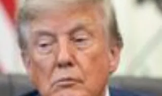 Trump pede fim da guerra na Ucrânia a Putin, que diz não ter “planos hostis” contra Europa