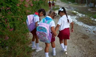 Regresso às aulas em Cuba arranca com apagões, escassez de água e falta de bens essenciais