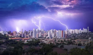 Cemaden-RJ alerta para risco de chuva pontualmente forte no estado
