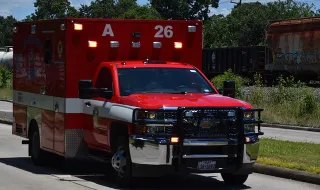 Bombeiros feridos em acidente com ambulância quando regressavam ao quartel