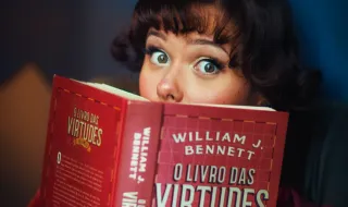 'Tem sexo nos meus livros porque as pessoas transam', diz Carla Madeira, escritora mais lida do Brasil