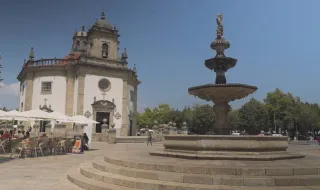 "A Minha Rua" em Barcelos: entre uma das feiras mais antigas do país e uma loja que atravessa gerações