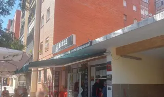 El hombre apuñalado en un bar junto al Hospital General de València fue perseguido