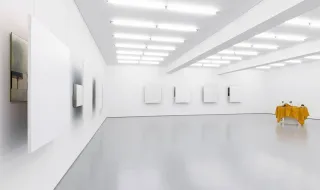 Exposições: Ana Vieira na Galeria Vera Cortês, do êxtase à angústia
