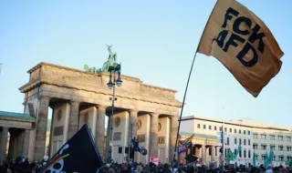 Milhares protestam em Berlim contra a AfD após vitória histórica na Saxónia-Anhalt