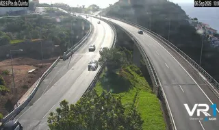 Dois veículos colidiram na entrada da Via Rápida na Cancela