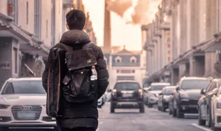 "Até quando é que vamos ficar a preocupar-nos?": Quatro pessoas ficaram feridas num ataque russo em Kiev