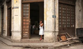 EUA ofereceram petróleo a Cuba em troca da saída de Díaz-Canel, segundo o Miami Herald