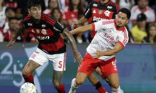 Homem de confiança de Leonardo Jardim renova contrato