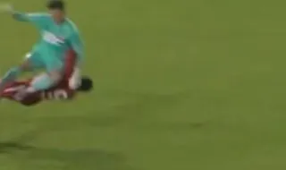 A papel químico: futebol holandês 'explode' após nova entrada violentíssima na 2.ª divisão